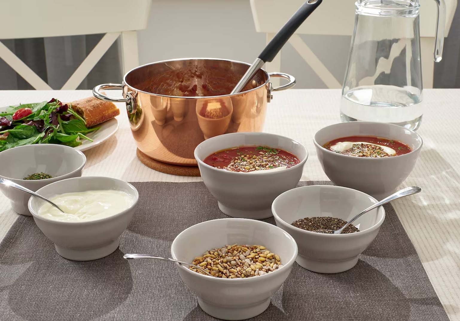 Elevate your dining experience: Discover the art of the serving bowl